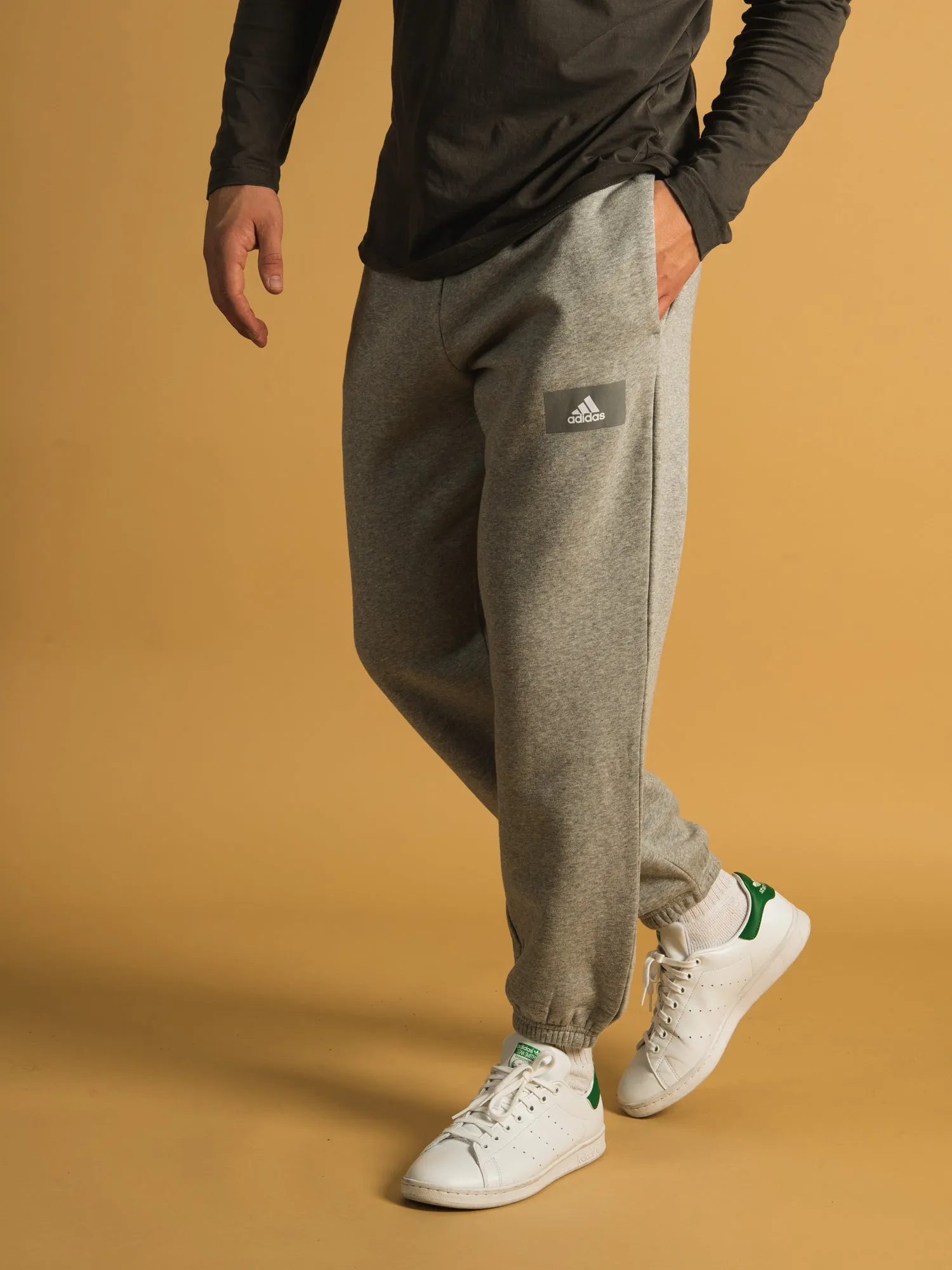 ADIDAS FAV SWEATPANTS