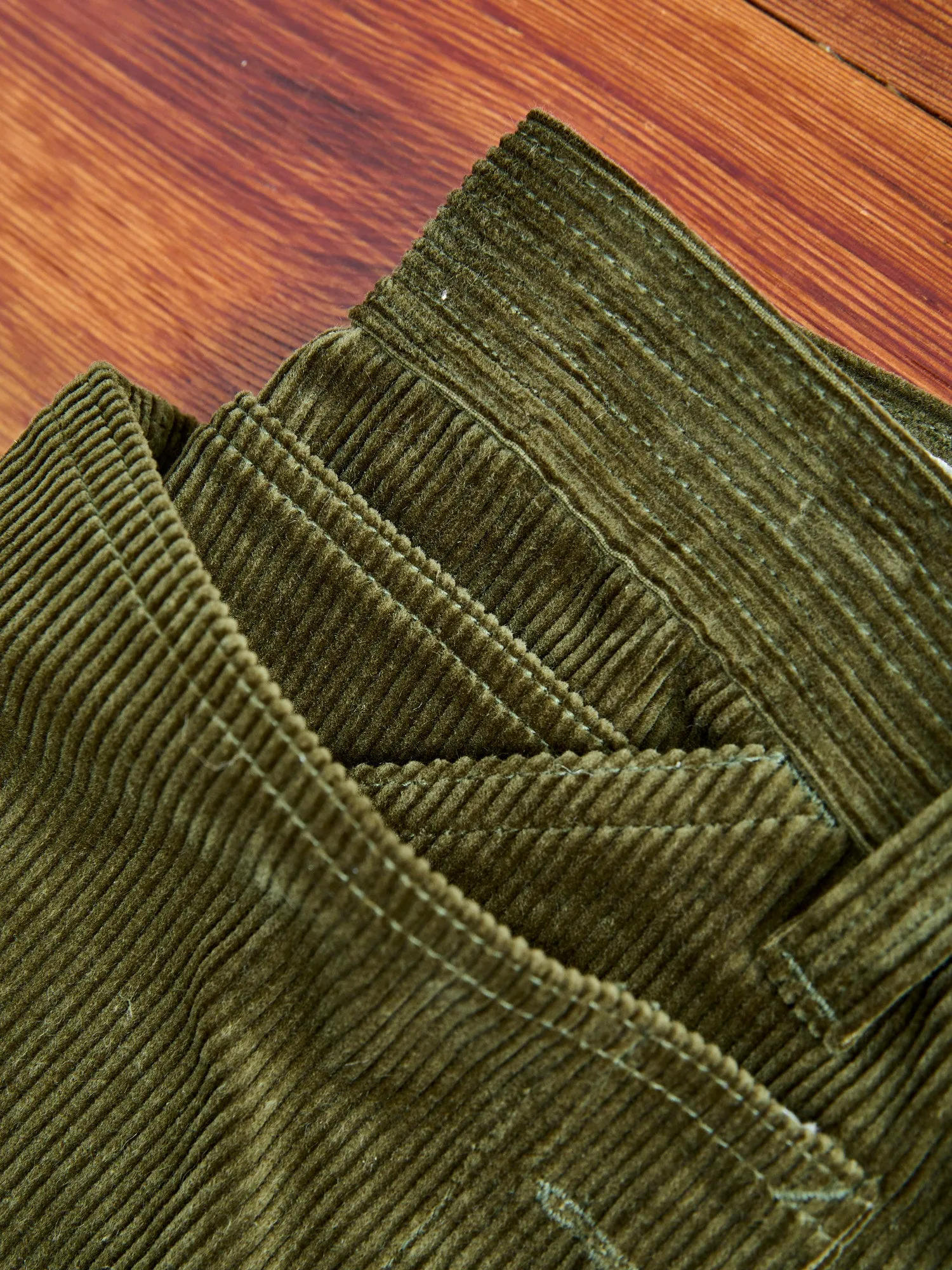 Fall Leaf Gardener Pants in Olive 9W Corduroy