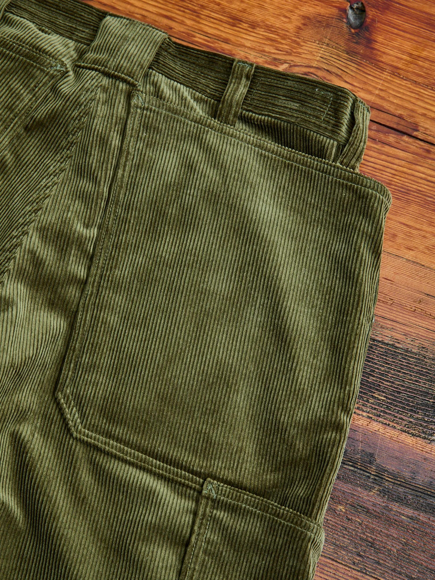 Fall Leaf Gardener Pants in Olive 9W Corduroy