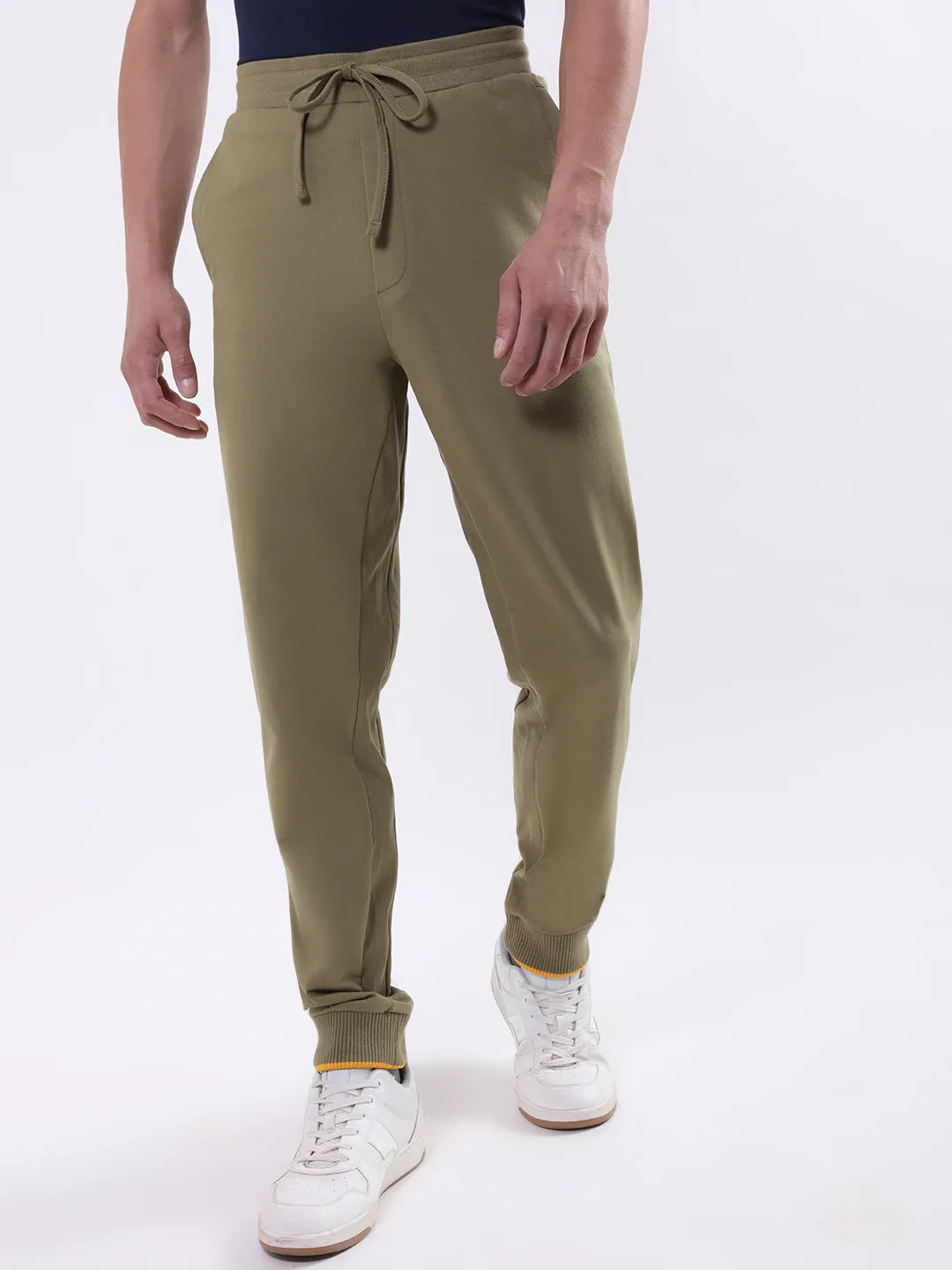 Iconic Men Olive Solid Regular Fit Sweatpant