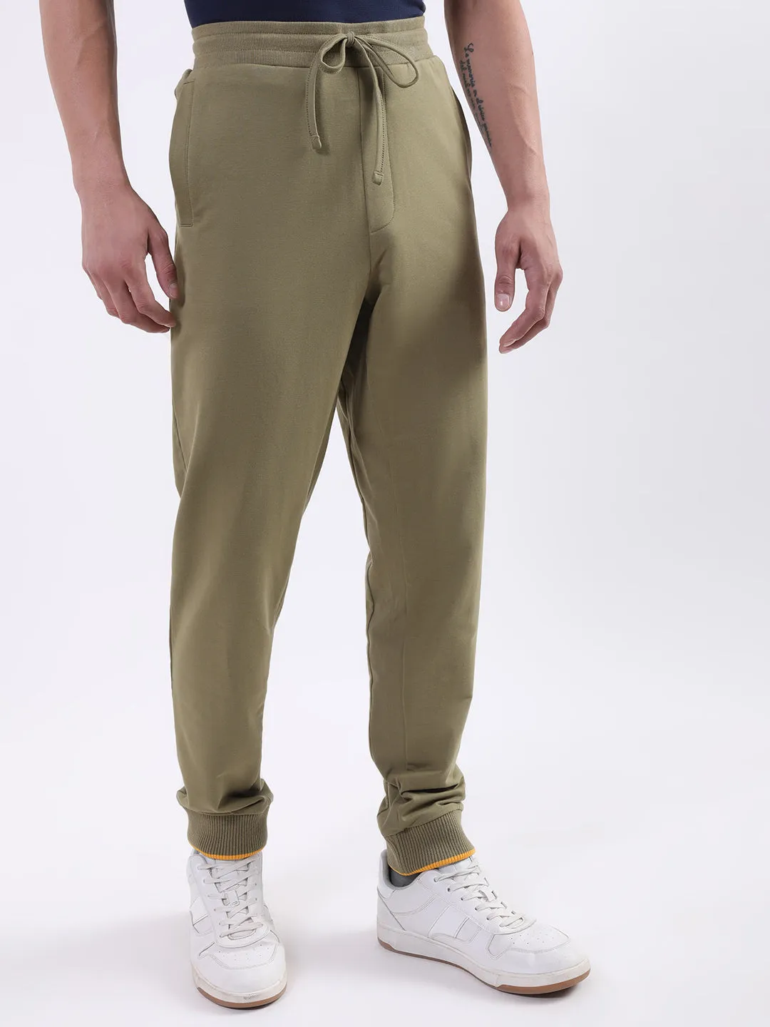 Iconic Men Olive Solid Regular Fit Sweatpant