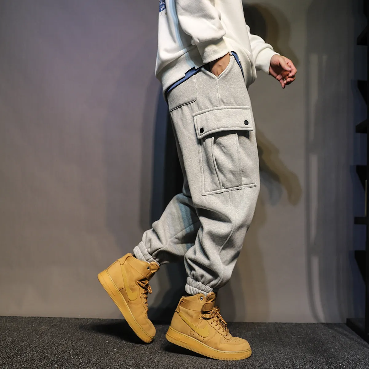 Men Loose Solid Color Simple Elastic Waist Sports Sweatpants