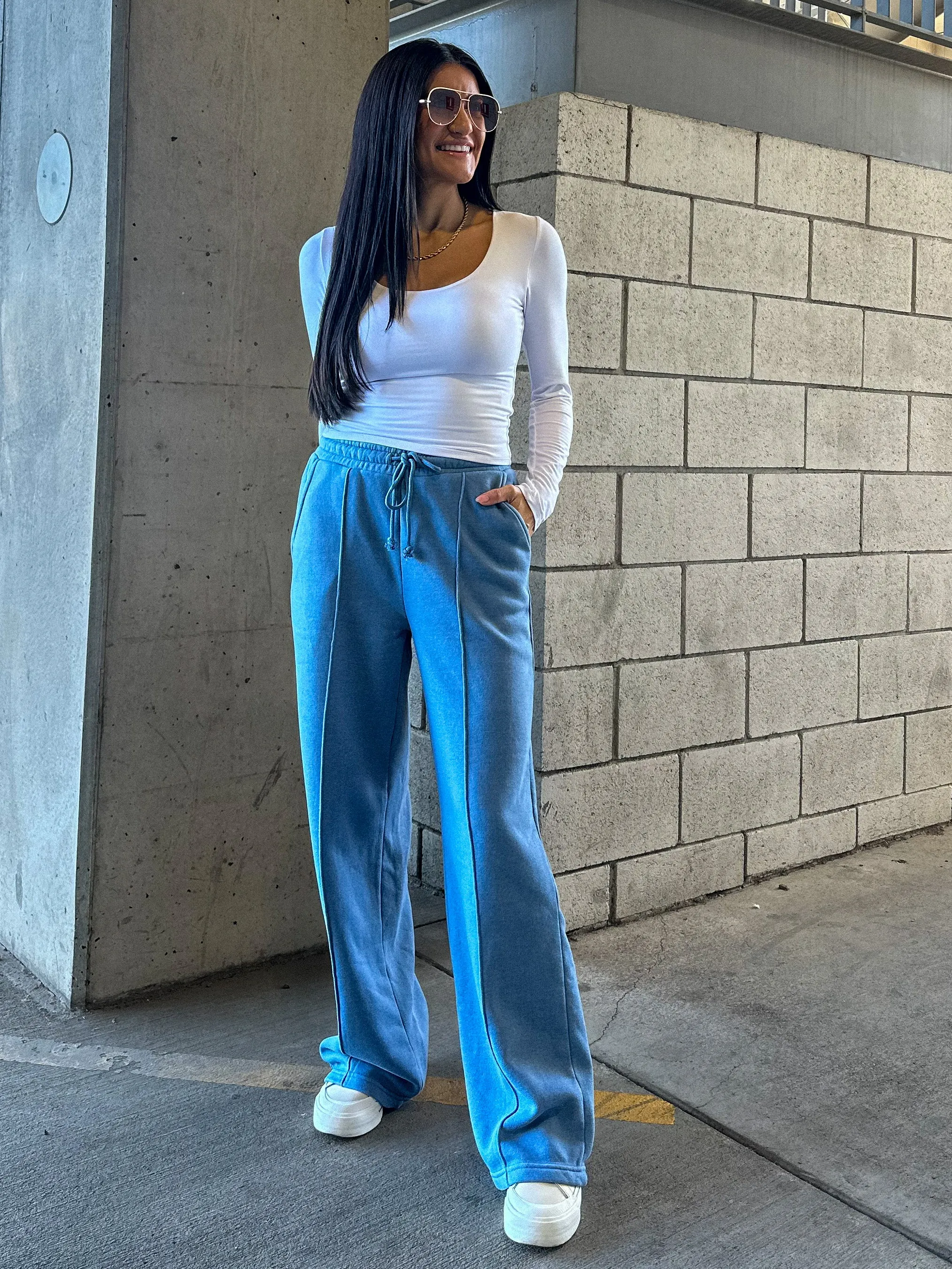 Relaxed Wide Leg Sweatpants - Blue