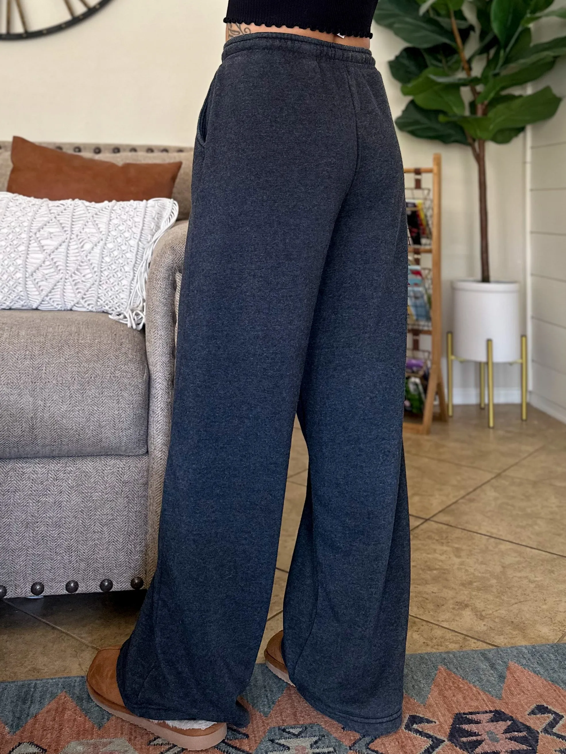 Relaxed Wide Leg Sweatpants - Washed Black