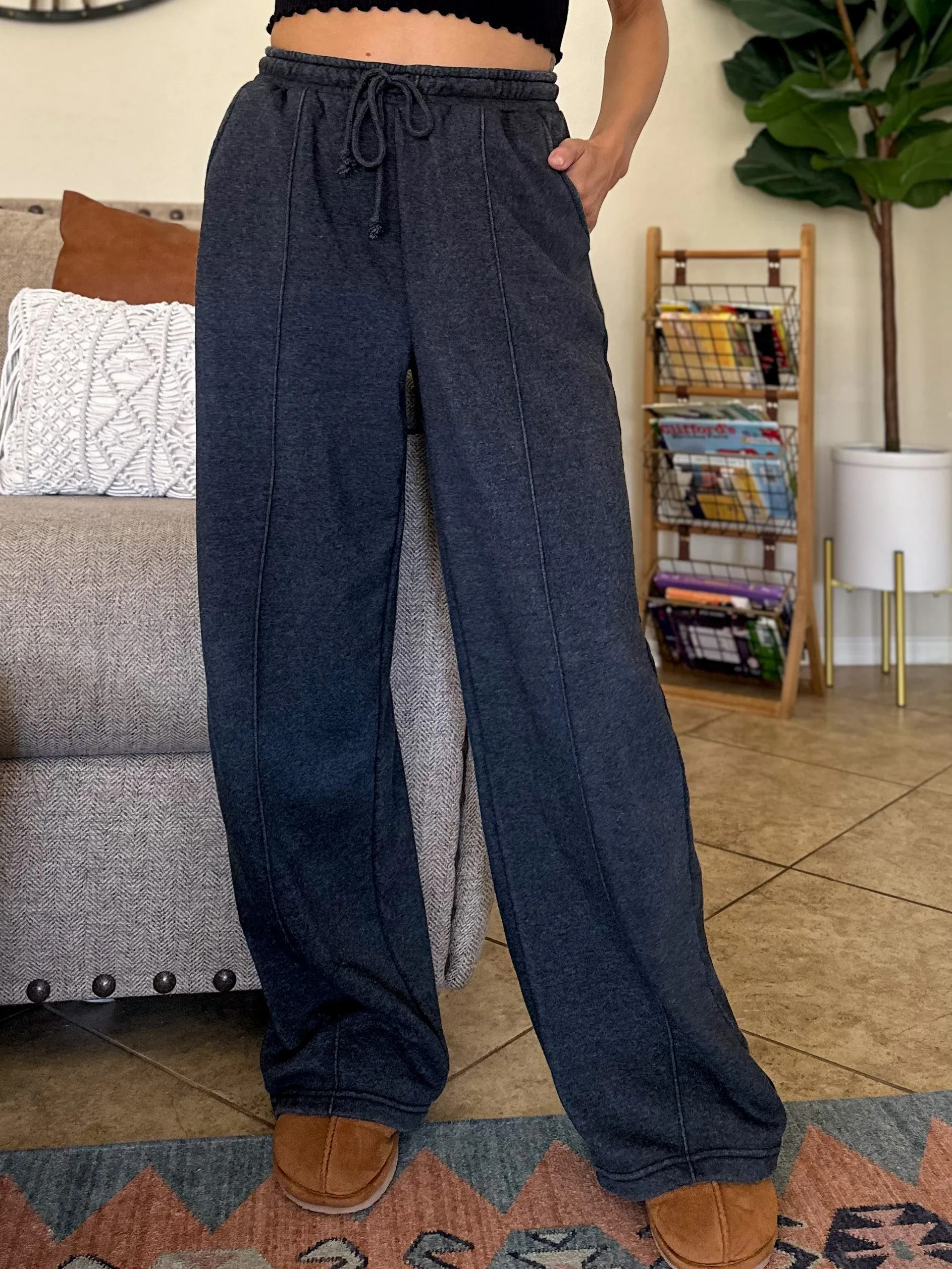 Relaxed Wide Leg Sweatpants - Washed Black