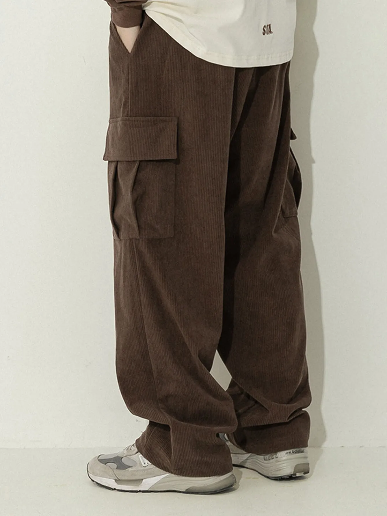 Retro Corduroy Casual Pants Loose Cargo Pocket Pleated Design Pants