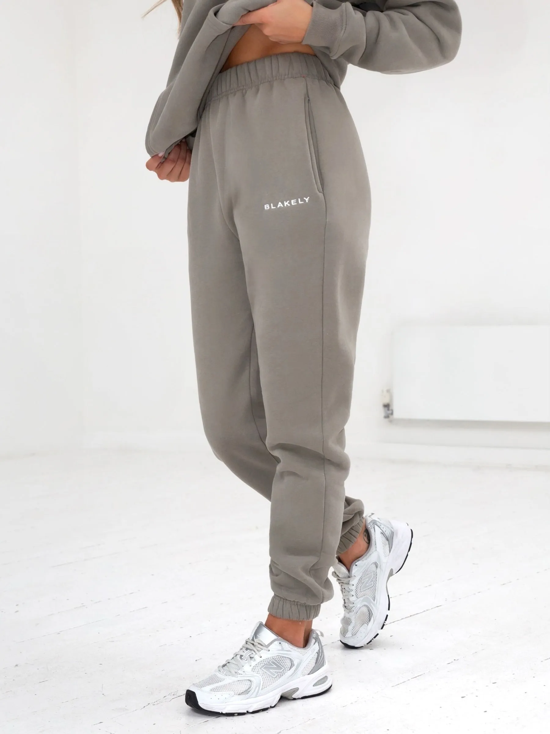 Series Sweatpants - Stone Grey