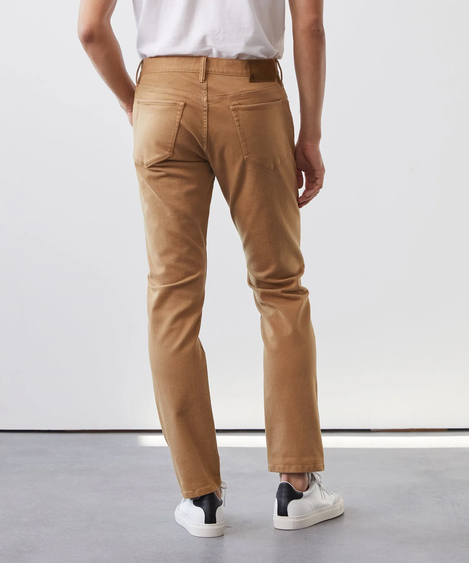 Slim Fit 5-Pocket Chino in Dark Wheat